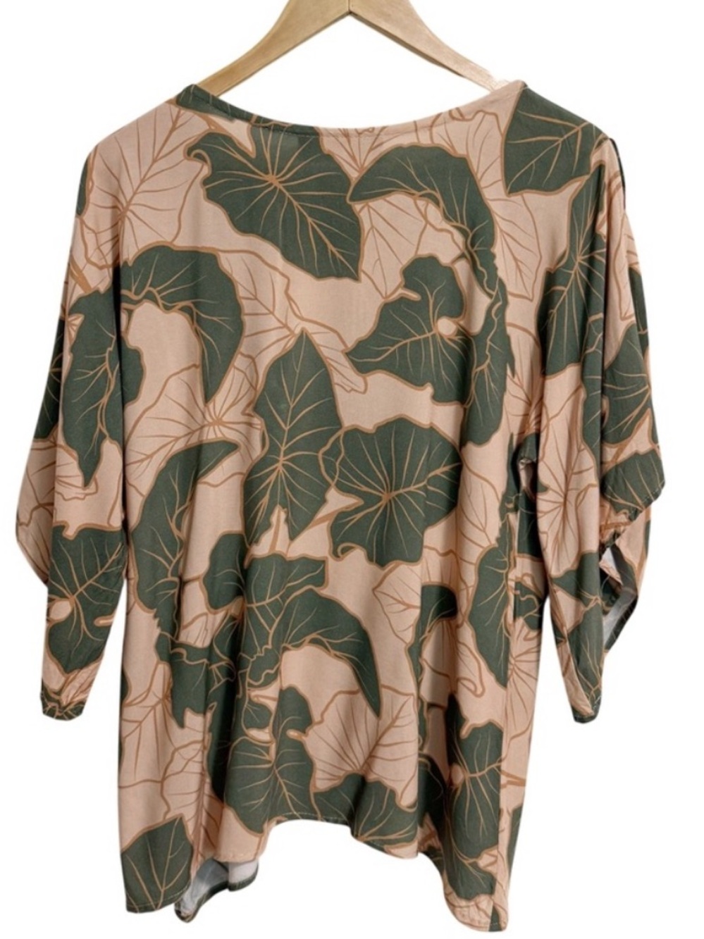 Lexbreezy Hawaii Large Green Kalo Top - Picture 2 of 5